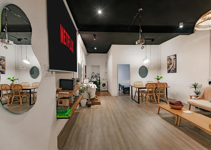 Saigon Hideout New World View - Romantic Stay, Netflix & Bathtub District 1 TP. Hồ Chí Minh