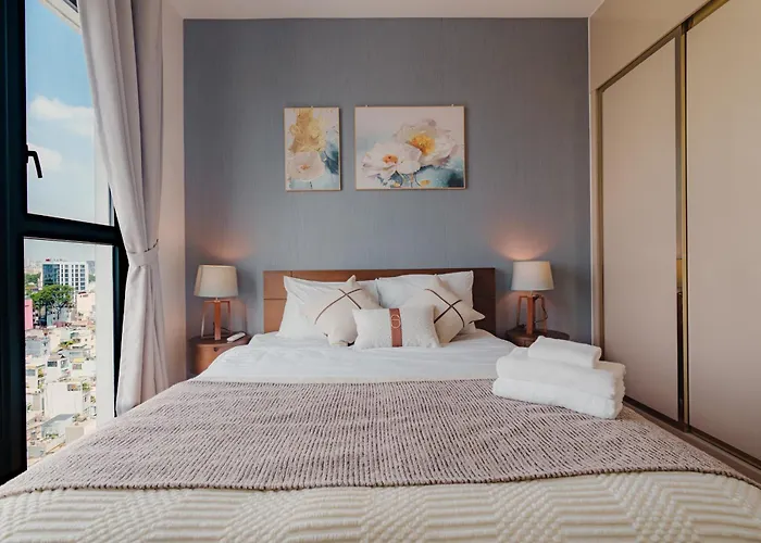 Quiet Luxury Suite With Balcony - City View - Zenity District 1